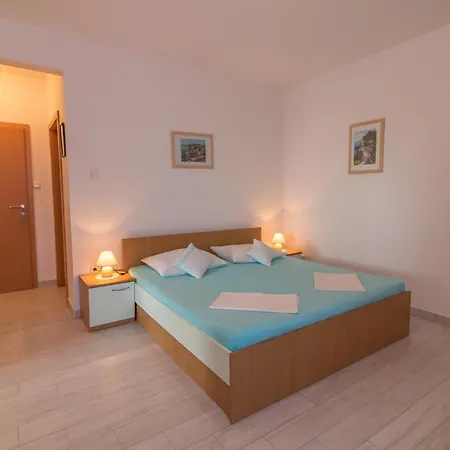 Katarina Apartament Rab Town